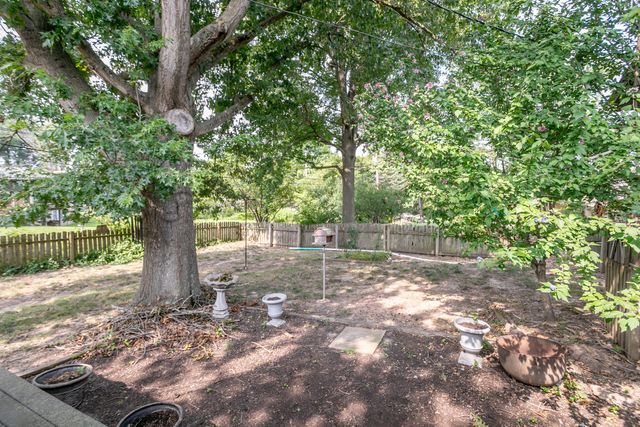 3808 FAUROT DR, Columbia, MO 65203