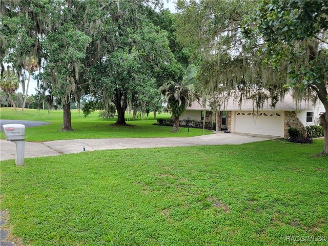 1131 N Sabal Palm Way, Inverness, FL 34453