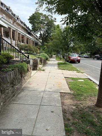 3825 13TH ST NW, Washington, DC 20011