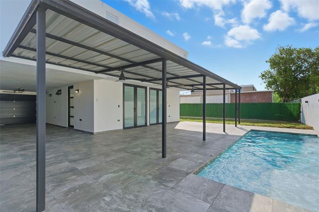 CA-2A CALLE JOBOS, Bayamon, PR 00961