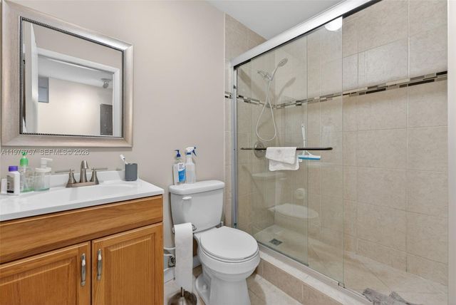 9748 S Belfort Cir 201, Tamarac, FL 33321