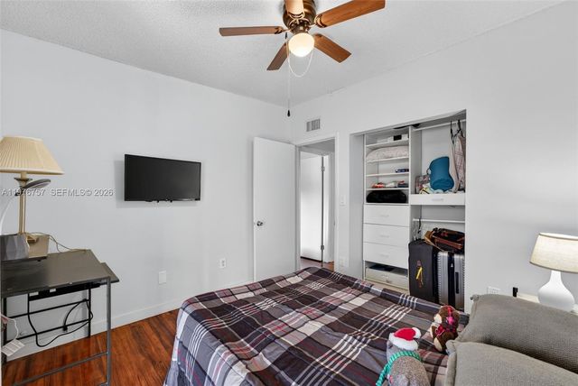 9748 S Belfort Cir 201, Tamarac, FL 33321