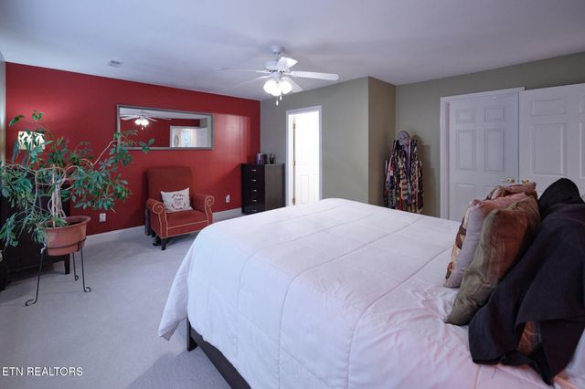 7810 Galaxy Way, Powell, TN 37849