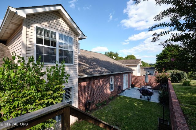 7810 Galaxy Way, Powell, TN 37849