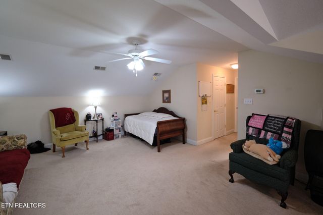 7810 Galaxy Way, Powell, TN 37849
