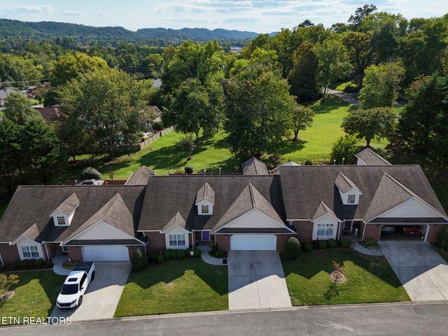 7810 Galaxy Way, Powell, TN 37849