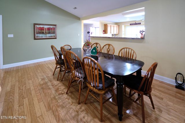 7810 Galaxy Way, Powell, TN 37849