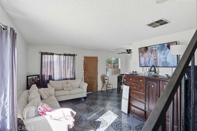 1024 Bernard Street, Bakersfield, CA 93305