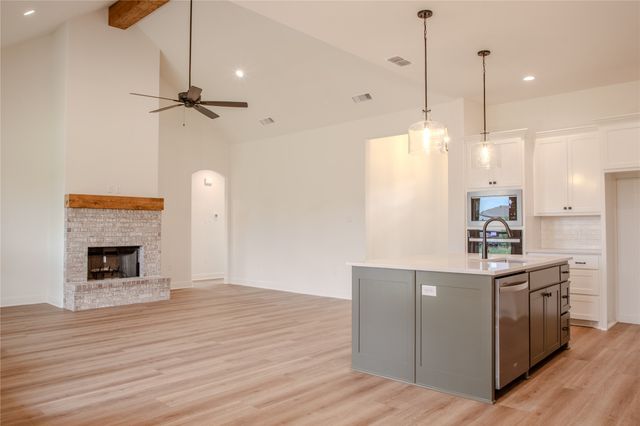 2005 Tillman Boulevard, Millsap, TX 76066