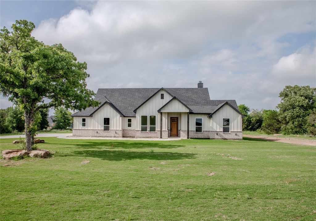2005 Tillman Boulevard, Millsap, TX 76066
