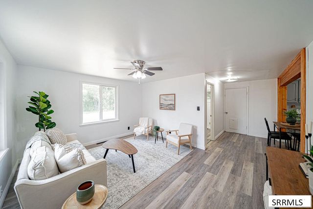 957 Meadowbrook Lane, Pocatello, ID 83201