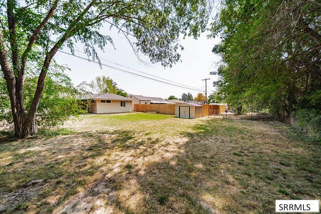 957 Meadowbrook Lane, Pocatello, ID 83201