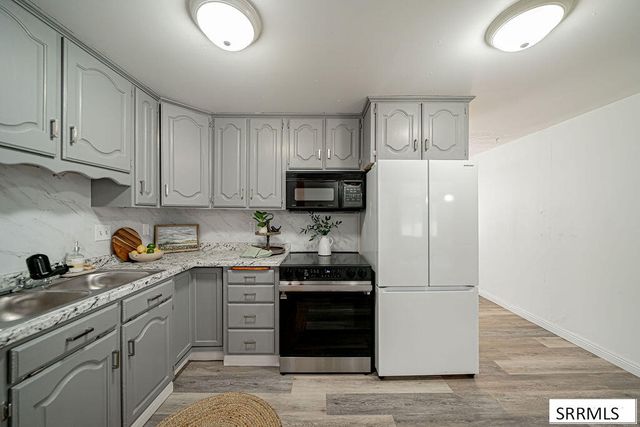 957 Meadowbrook Lane, Pocatello, ID 83201