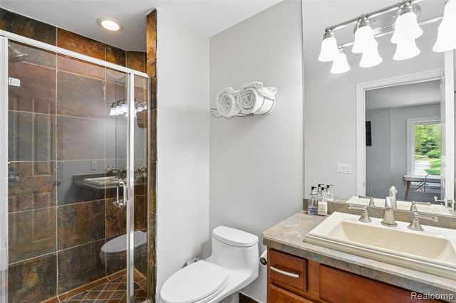1600 Vanstone Drive, Commerce Twp, MI 48382