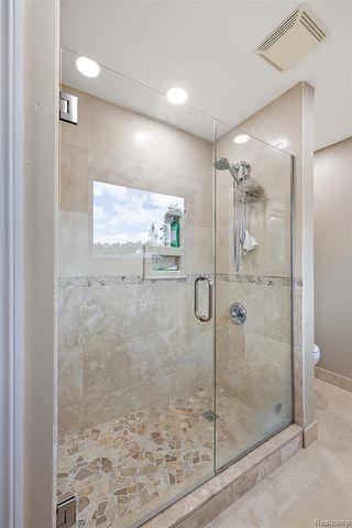 1600 Vanstone Drive, Commerce Twp, MI 48382