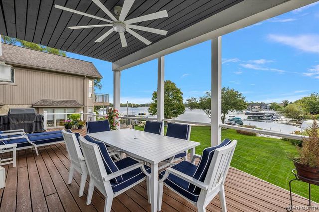 1600 Vanstone Drive, Commerce Twp, MI 48382