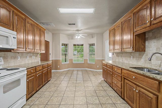 483 Christy Kay Lane, Rhome, TX 76078