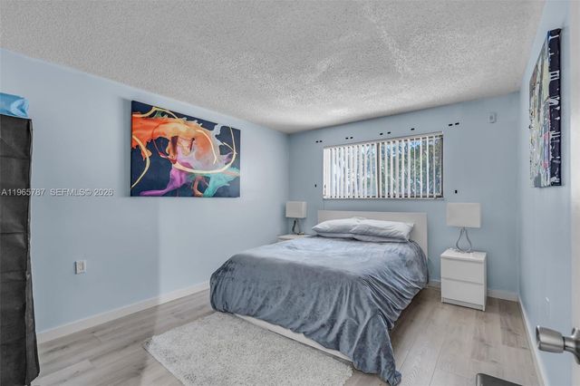 7060 NW 179th St 210, Hialeah, FL 33015