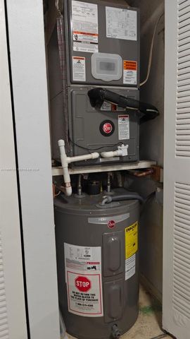 7060 NW 179th St 210, Hialeah, FL 33015