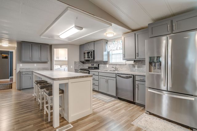 202 S Avenue C, Blum, TX 76627