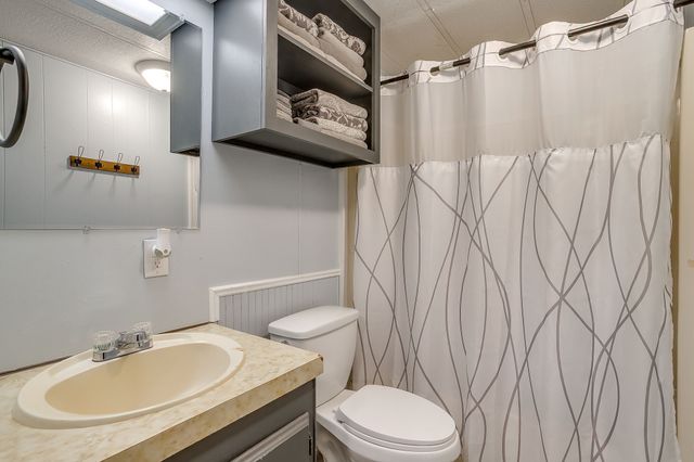 202 S Avenue C, Blum, TX 76627