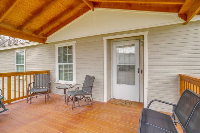 202 S Avenue C, Blum, TX 76627