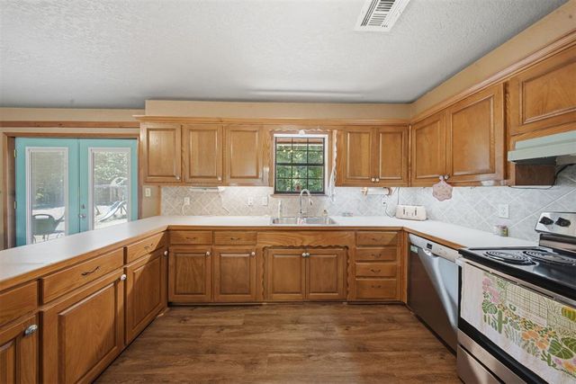 662 S Range Road, Mcloud, OK 74851