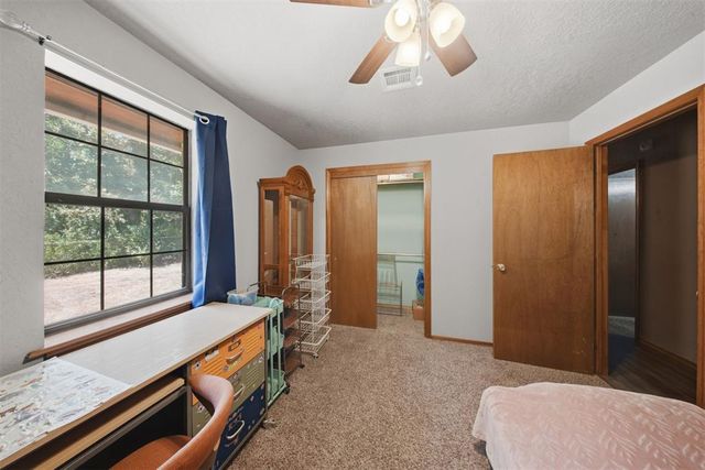 662 S Range Road, Mcloud, OK 74851