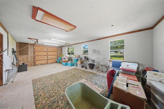 662 S Range Road, Mcloud, OK 74851