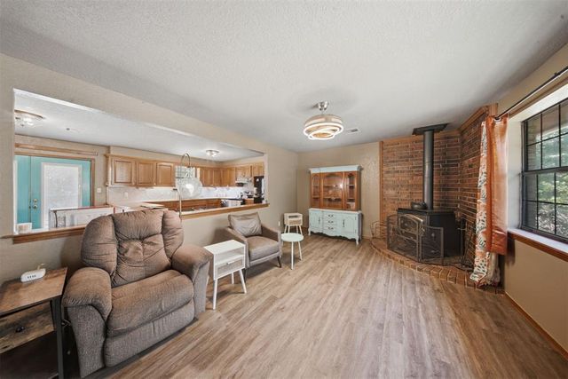 662 S Range Road, Mcloud, OK 74851