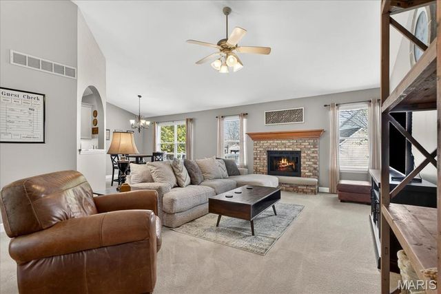 118 Spring Tree Court, St Charles, MO 63303