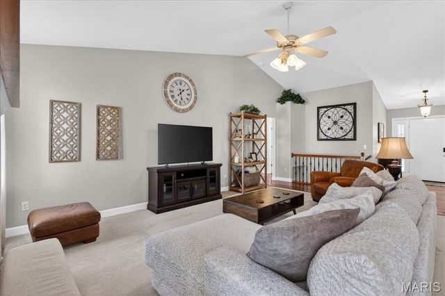 118 Spring Tree Court, St Charles, MO 63303