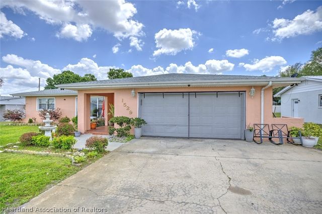1529 Vicki Drive, Sebring, FL 33870