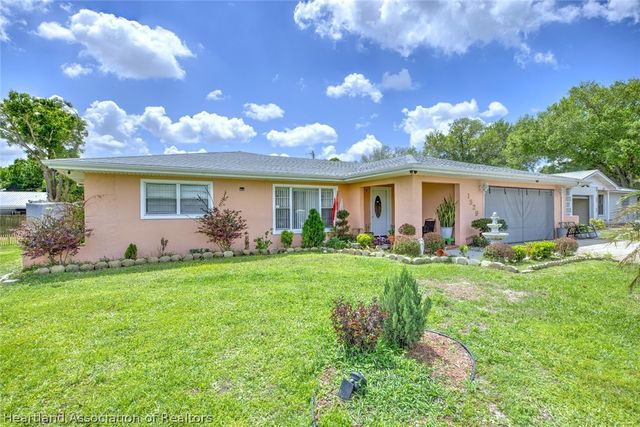 1529 Vicki Drive, Sebring, FL 33870