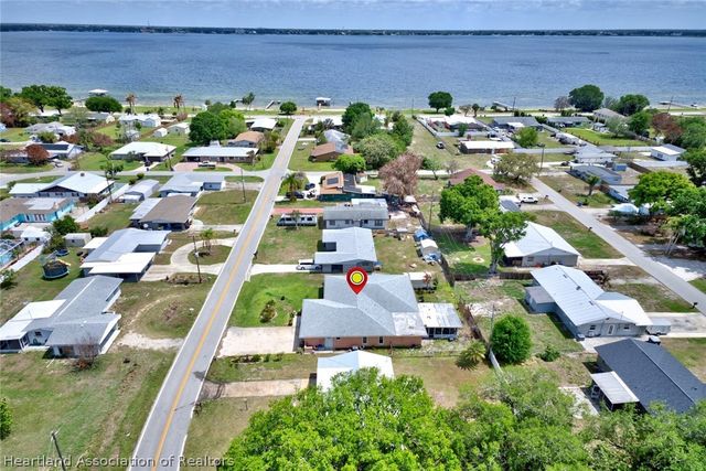 1529 Vicki Drive, Sebring, FL 33870