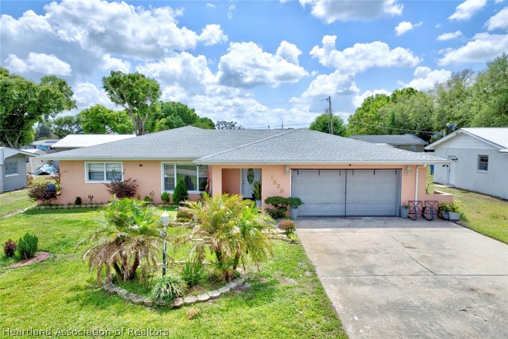 1529 Vicki Drive, Sebring, FL 33870