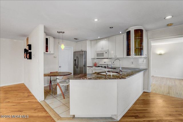 369 Yorkshire Place, Morganville, NJ 07751