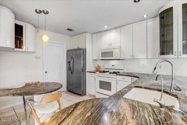 369 Yorkshire Place, Morganville, NJ 07751