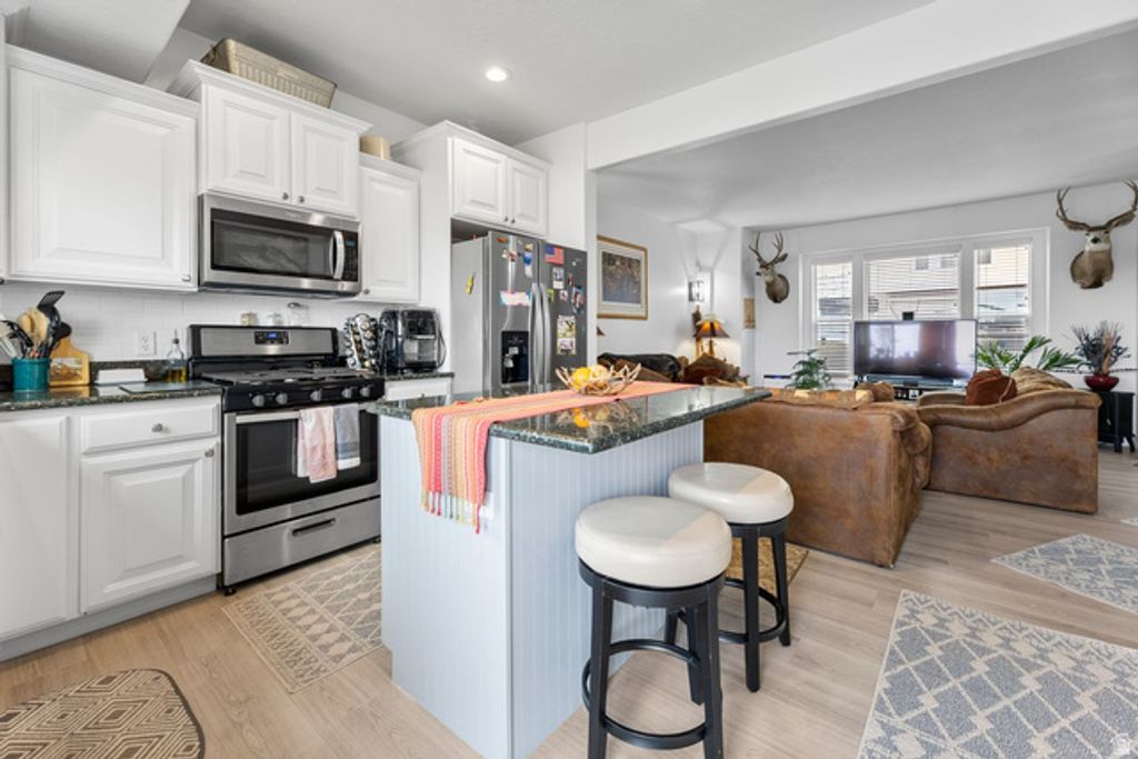 33 E ANN ARBOR DR, Draper, UT 84020