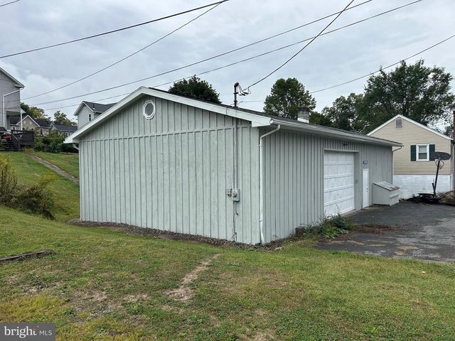 424 E CHERRY LN, Bellefonte, PA 16823