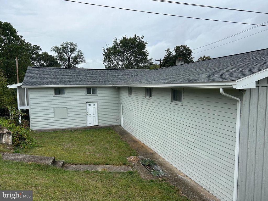 424 E CHERRY LN, Bellefonte, PA 16823