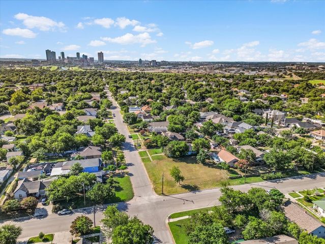 1623 Lagonda Avenue, Fort Worth, TX 76164