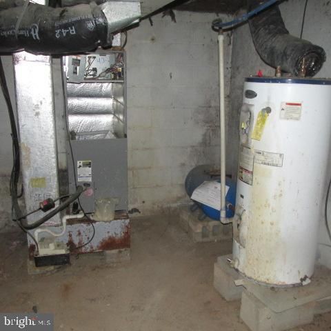 329 CHESTER AVE, Birdsboro, PA 19508