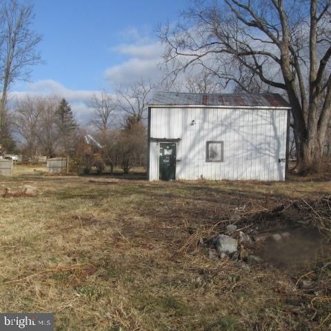 329 CHESTER AVE, Birdsboro, PA 19508