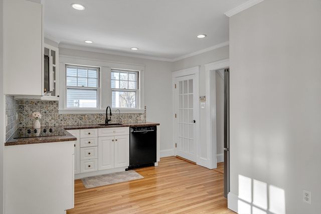 10 Dexter Rd, Lexington, MA 02420