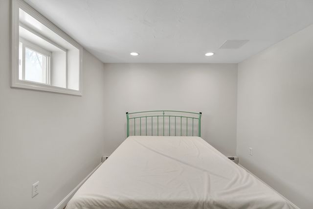 10 Dexter Rd, Lexington, MA 02420