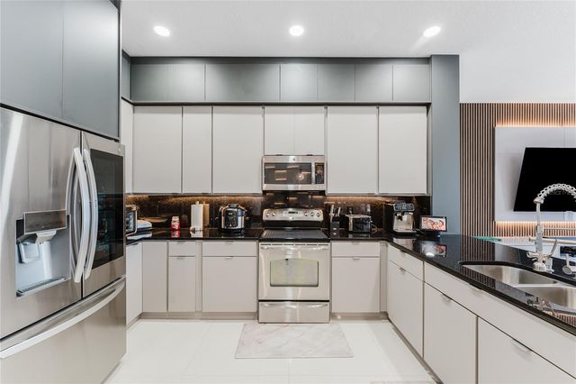 2591 SWOOP CIRCLE, Kissimmee, FL 34741