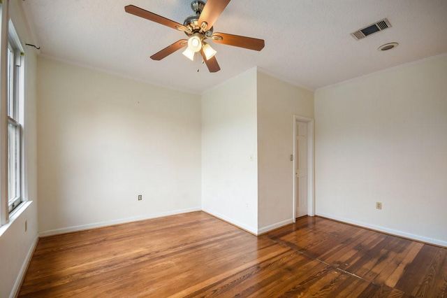 609 Harthan ST A, Austin, TX 78703
