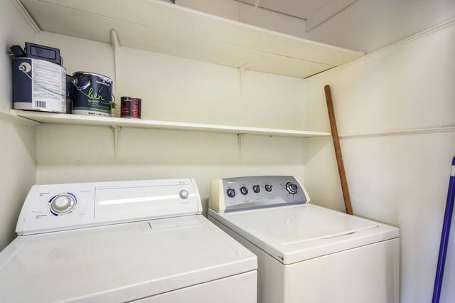 609 Harthan ST A, Austin, TX 78703
