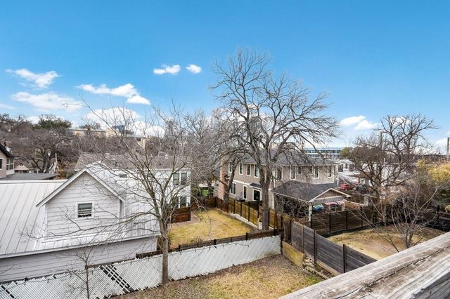 609 Harthan ST A, Austin, TX 78703